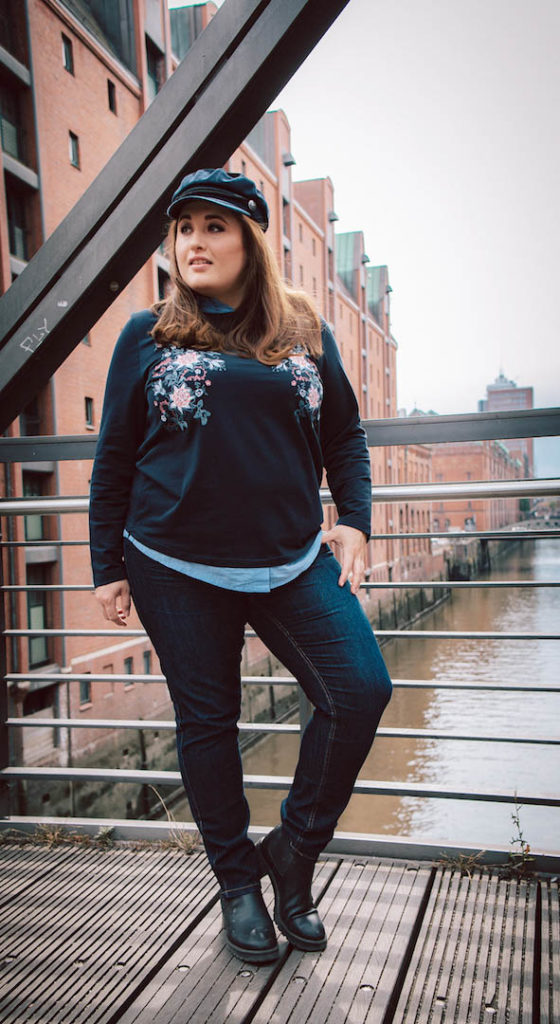 Moodbilder Plus Size Model Hafen Hamburg